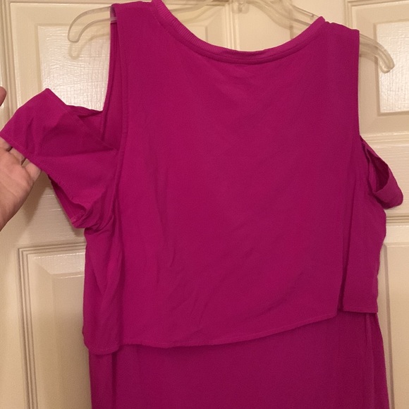 Juicy Couture Hot Pink light-weight tank with cold shoulder and hi-low hem - Picture 5 of 6